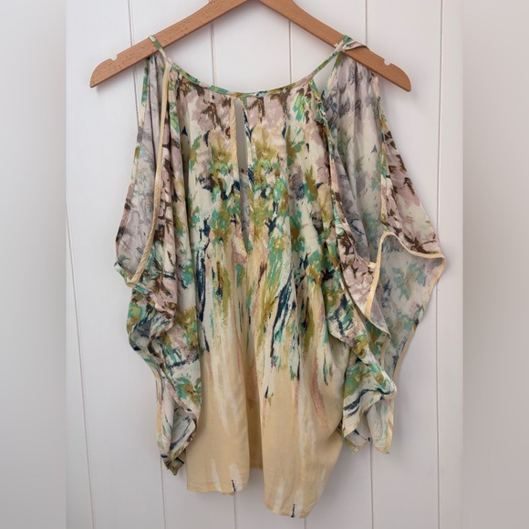 Colorful Abstract Blouse - Picture 3 of 7